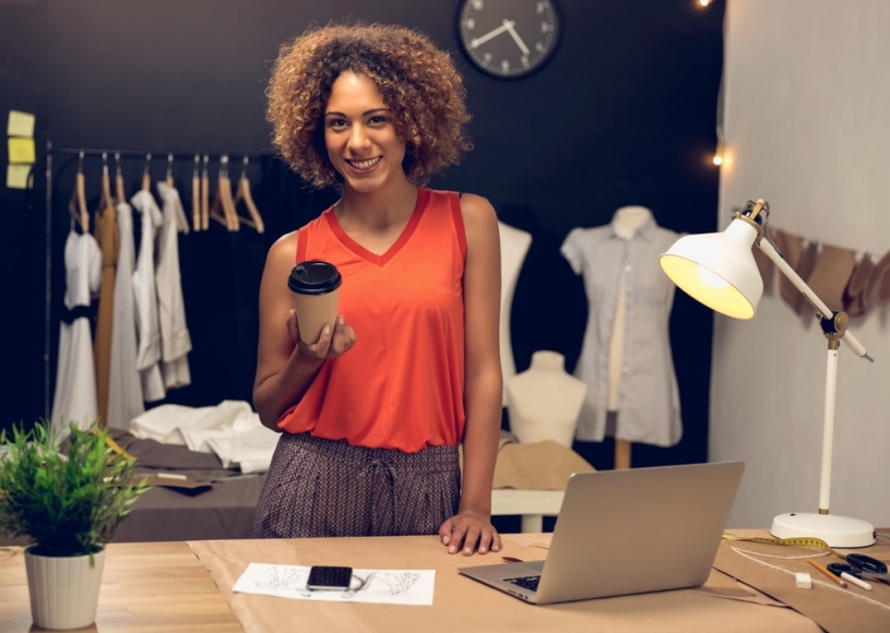 Sicoob oferece educação financeira para mulheres que buscam independência nas finanças